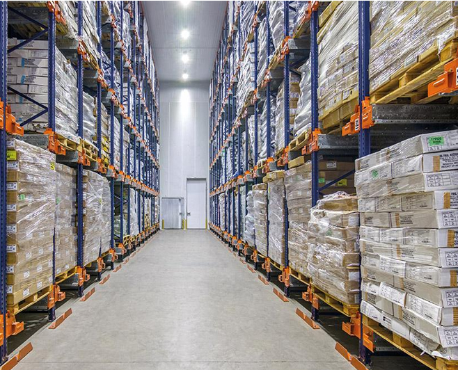 PALLET GỖ DÙNG TRONG KHO